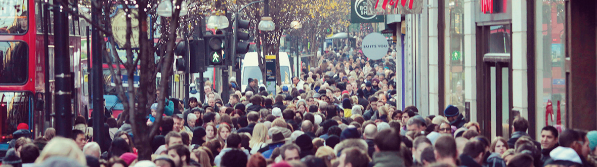 Photo of a crowded highstreet